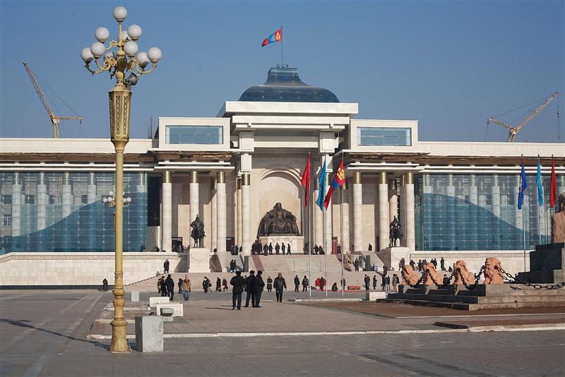 Хуульд нэмэлт өөрчлөлт оруулах тухай хуулийн төслийг хэлэлцлээ