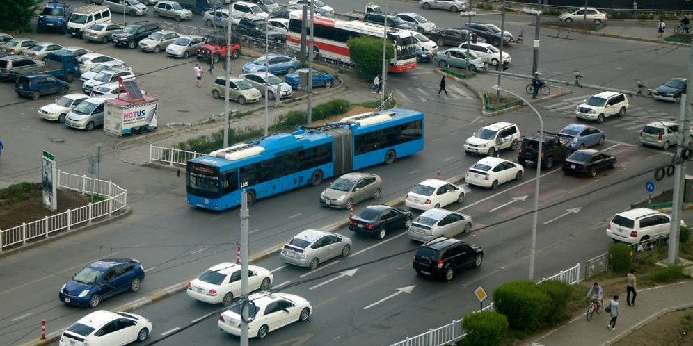 Амралтын өдрүүдэд автомашины улсын дугаарын тэгш, сондгойгоор зорчино