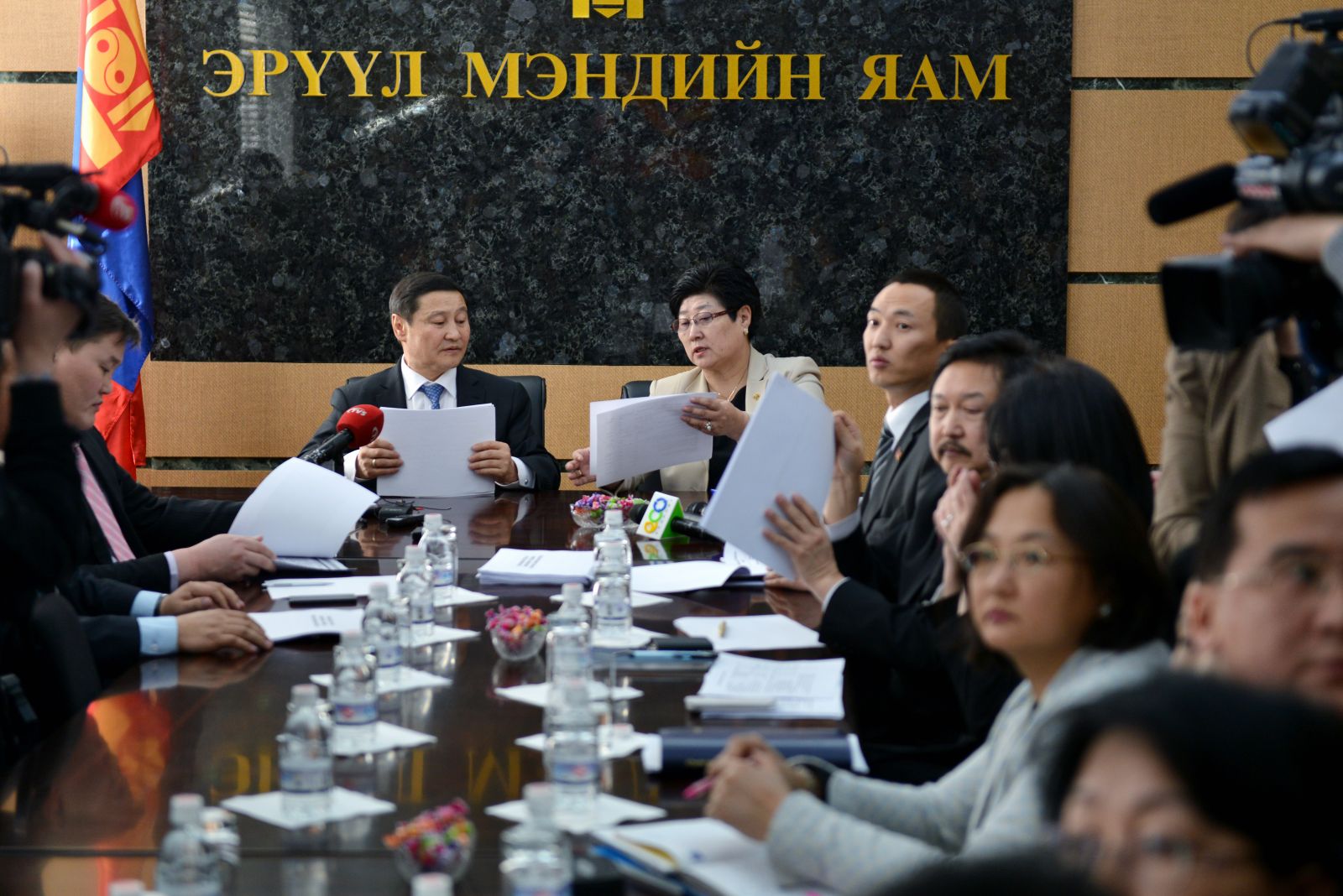 Ерөнхий сайд эрүүл мэндийн салбарыг шинэчлэх төлөвлөгөөг сайшааж, зарим асуудлаар чиглэл өглөө 