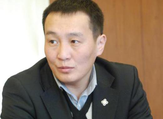 Хууль зүйн сайд Х.Тэмүүжин хуулийн төсөл өргөн барив