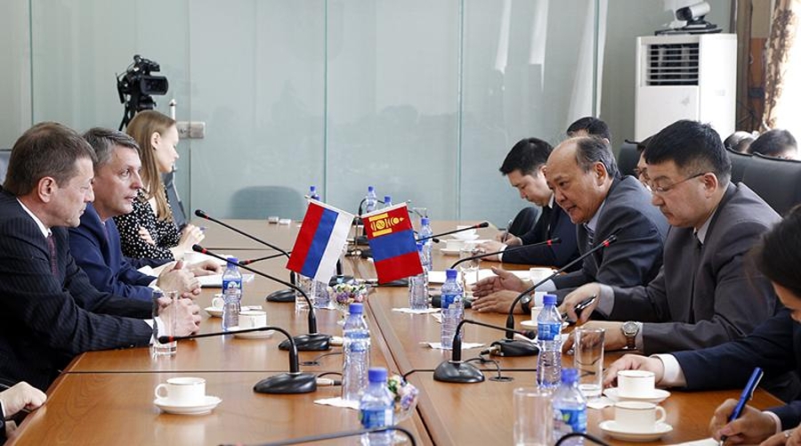 Эрмитажид хадгалагдаж байгаа түүхэн ховор үзмэрүүдийг Монголчуудад танилцуулна
