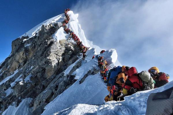 “Эверестэд амиа алдагсдын тоо нэмэгдсэн нь уулчдын үүсгэсэн түгжрэлтэй холбоогүй”