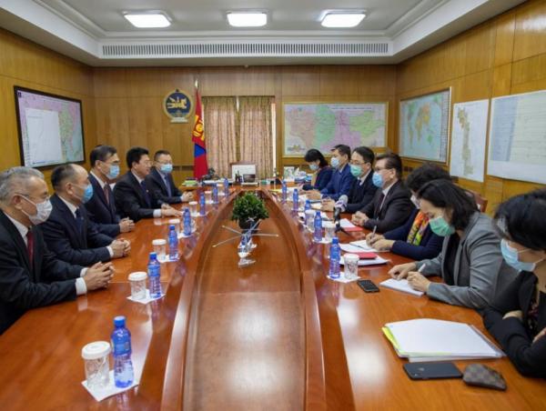 Монгол-Хятад хоёр улс эдийн засгийн харилцаагаа сэргээхэд хамтран ажиллахад бэлэн
