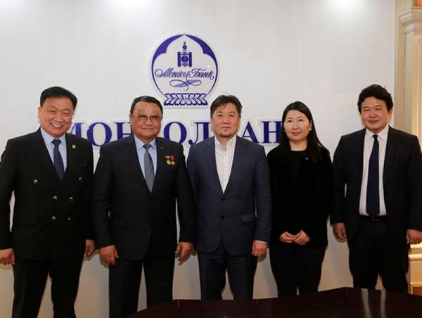 “Сансар-40 жил” дурсгалын мөнгөн зоос гаргалаа