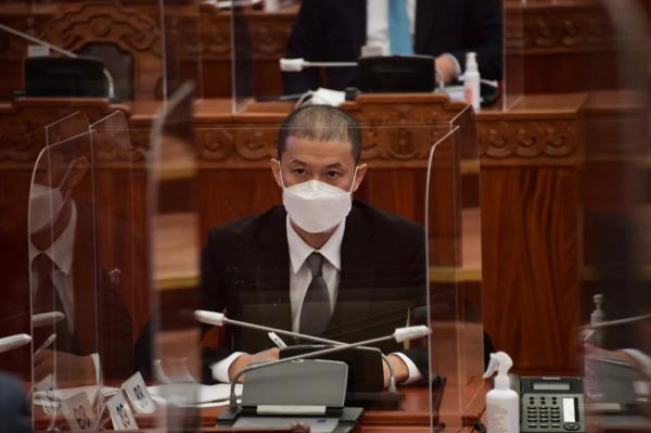 Үндсэн хуулийн цэцийн гишүүнээр Д.Гангабаатарыг томиллоо