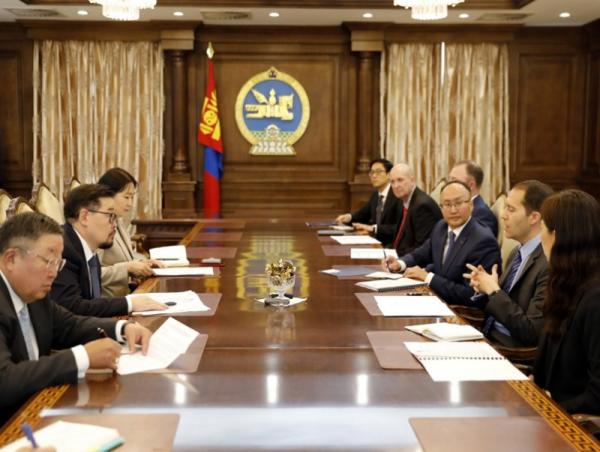 Монгол дахь Америкийн худалдааны танхимын Удирдах зөвлөлийн дарга, гишүүдийг хүлээн авч уулзав