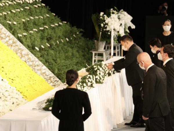 Ерөнхий сайд Л.Оюун-Эрдэнэ Япон Улсын Ерөнхий сайд агсан Абэ Шинзотой салах ёс гүйцэтгэх төрийн ёслолд оролцлоо