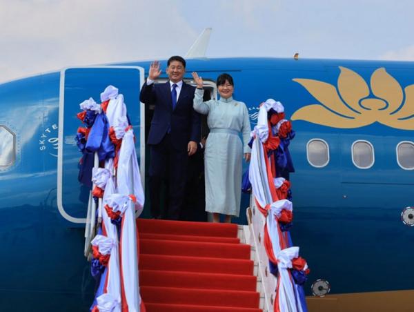 Ерөнхийлөгч У.Хүрэлсүхийн Бүгд Найрамдах Ардчилсан Лаос Ард Улсад хийх төрийн айлчлал эхэллээ