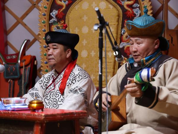 “Монгол бахархлын өдөр”-ийг тохиолдуулан баатарлаг тууль хайллаа