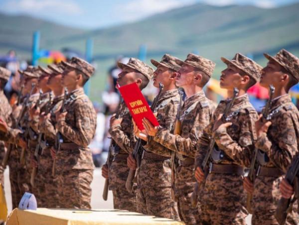 Хугацаат цэргийн алба хаагчид энэ сарын 29-нд тангараг өргөнө