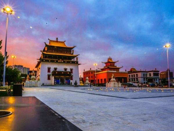 Гандантэгчэнлин хийдийн гэрэлтүүлгийн ажил 90 хувьтай үргэлжилж байна