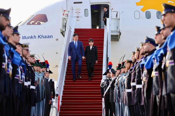 Ерөнхийлөгч У.Хүрэлсүх төрийн айлчлал хийхээр Бүгд Найрамдах Итали Улсад хүрэлцэн очлоо