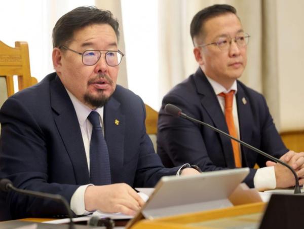 Шинжлэх ухааны салбарын эрдэмтэн судлаачдаас бүрдсэн орон тооны бус зөвлөл байгуулж, анхны уулзалтаа хийв