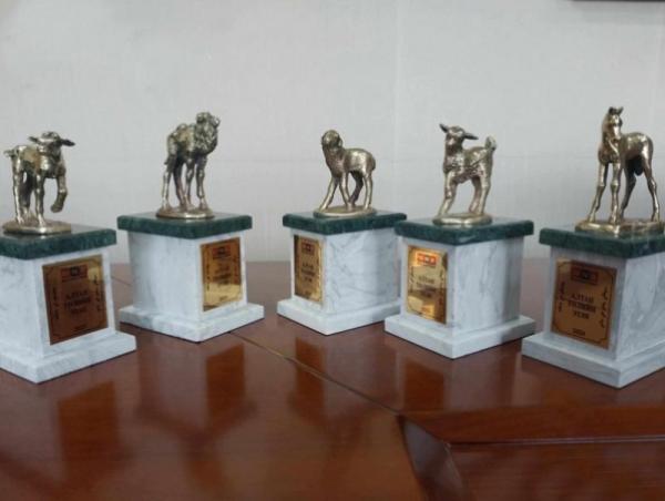 &ldquo;Алтан төлийн эзэн&rdquo;-д нэр дэвшигчдийн материалыг хоёрдугаар сарын 1 хүртэл авна