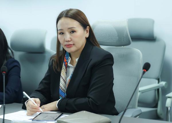 Л.Хосбаяр: Зорилтот бүлгийн иргэдийг хөдөлмөр эрхлүүлж нийгэмшүүлэх цогц хөтөлбөрийг зохион байгуулна