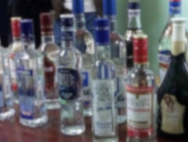 ЦЕГ: Хуурамч архи, согтууруулах ундааг гар дээрээс худалдаалах зөрчил нэмэгдэж байна