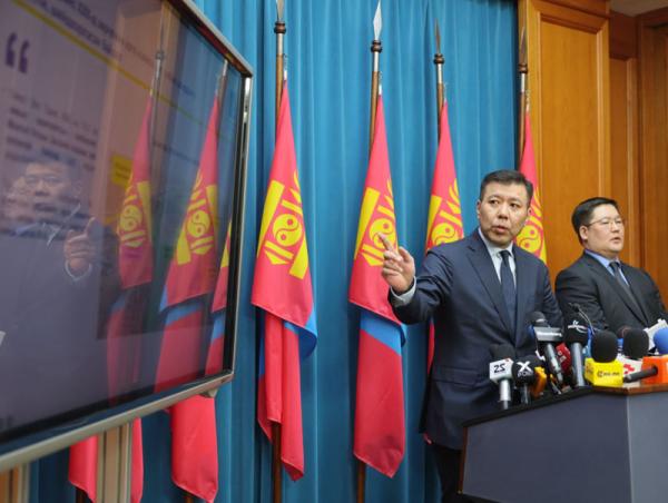 Гашуунсухайт боомтод хууль бусаар газар эзэмшиж, төрийн мэдлийн зам ашиглаж байсан &ldquo;Смарт Эко Транс&rdquo; компанитай холбоотой тогтоолыг хүчингүй болгоно