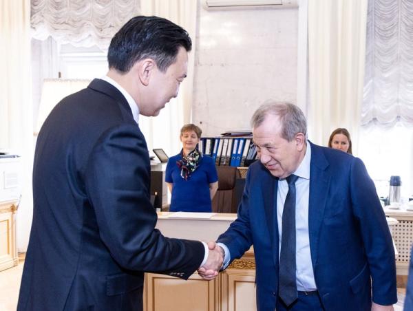 УИХ-ын дарга Н.Учрал Оросын Шинжлэх Ухааны Академид зочлов