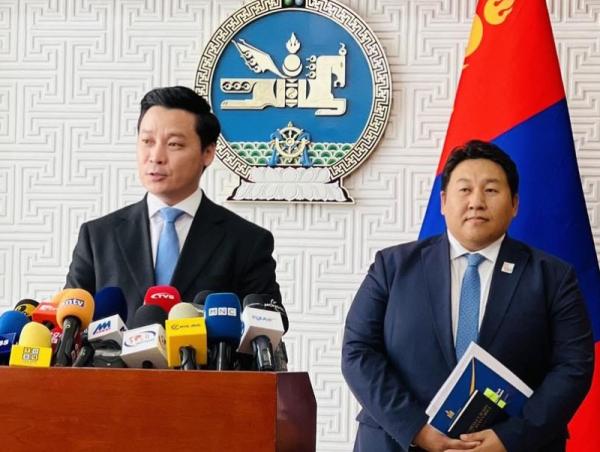 Монгол Улсын Ерөнхийлөгч УИХ-ын гишүүнийг эгүүлэн татах тухай хуулийн төсөл өргөн барихаар боллоо