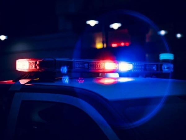 Согтууруулах ундааны зүйл хэрэглэсэн эмэгтэйг зодож, дээрэмджээ