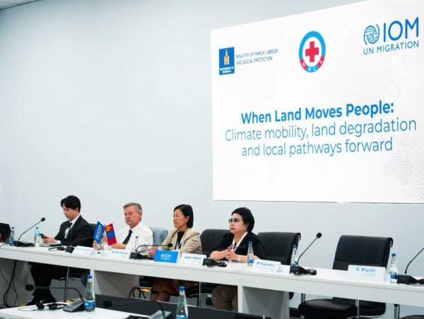 COP17: “Газраас үүдэн нүүх нь” сэдэвт салбар хэлэлцүүлэг зохион байгууллаа