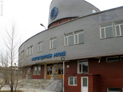 Цэргийн музей монголдоо анхдагч алхамуудыг хийсээр л...