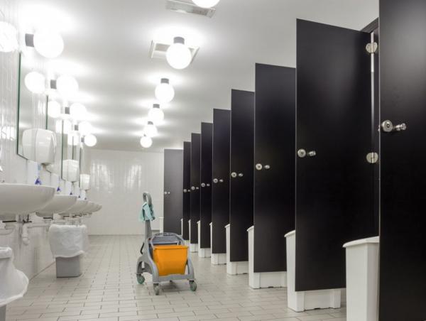 2022 онд багтаан бүх сургууль, цэцэрлэгийн модон жорлонг хална