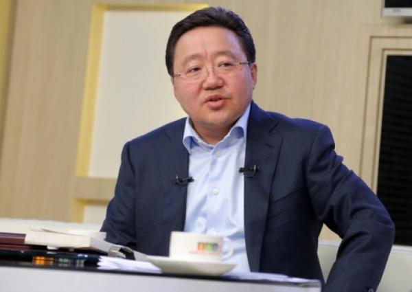 Ц.Элбэгдорж: Н.Алтанхуяг ах дүү, найз нөхөд, эх орноо ч зарж чадах хүн