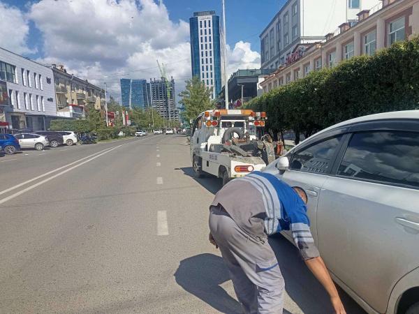 Зорчих хэсгийн нэгдүгээр эгнээнд түр ба удаан зогссон тээврийн хэрэгслүүдэд шалгалт хийлээ