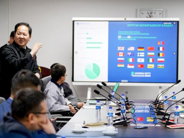 Нийслэлд хэрэгжүүлж буй бүтээн байгуулалтын төслүүдийн талаар хэлэлцэж, үүрэг чиглэл өглөө
