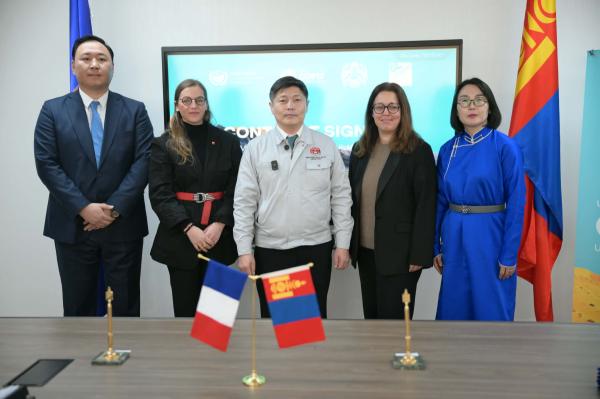 КОП17 хурлын &ldquo;Хөх бүс&rdquo;-ийн түр байр, байгууламжийг түрээслэх, ашиглах гэрээнд гарын үсэг зурлаа