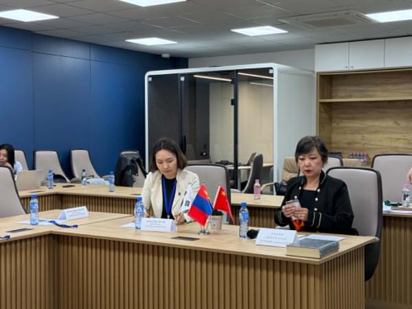 &ldquo;Нийгмийн сэтгэл зүйн тулгамдсан асуудлууд&rdquo; сэдэвт Эрдэм шинжилгээний хурал боллоо