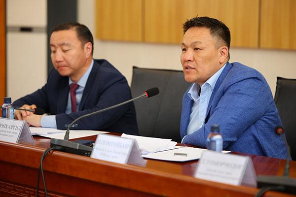 Төв аймаг 1300 гаруй тонн өвс, тэжээл, хэвэг бэлтгээд байна