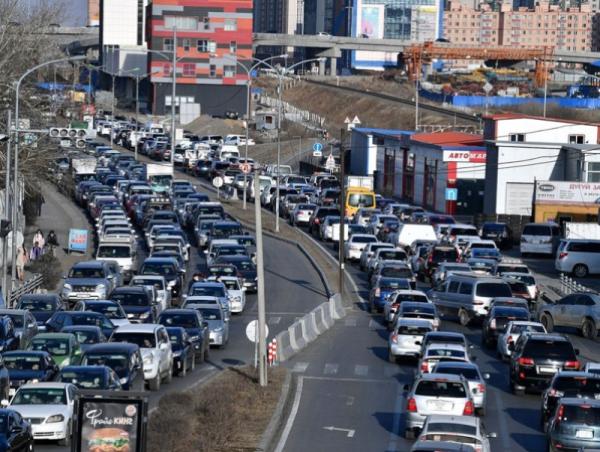 Наймдугаар сарын 15-наас автомашиныг улсын дугаарын тэгш, сондгойгоор хөдөлгөөнд оролцуулна