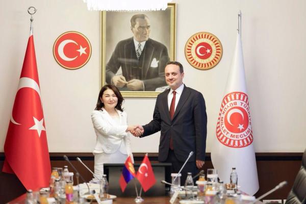 УИХ: Хамтын ажиллагааны протоколд гарын үсэг зурлаа